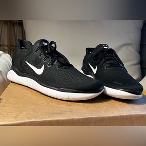 Nike Men’s 10.5 Running Shoes